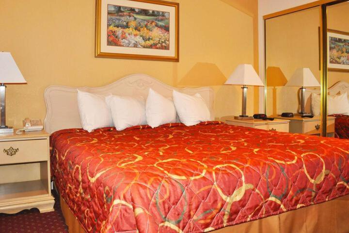 Avalon Inn ساندسكاي المظهر الخارجي الصورة